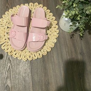 Dirty Laundry size 9.5 pink platform sandals